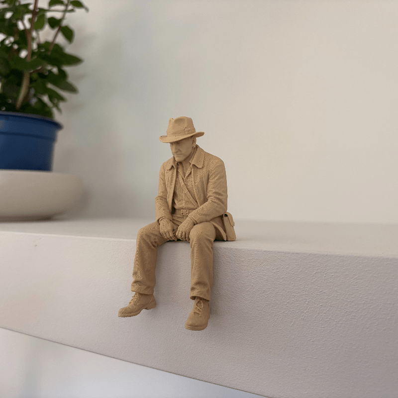 マットベージュのエクスプローラーエッジ着座像 – ヴィンテー - Home Office Bookshelves のレビューと価格